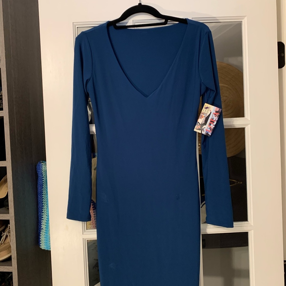 Dress - Picture 2 of 2